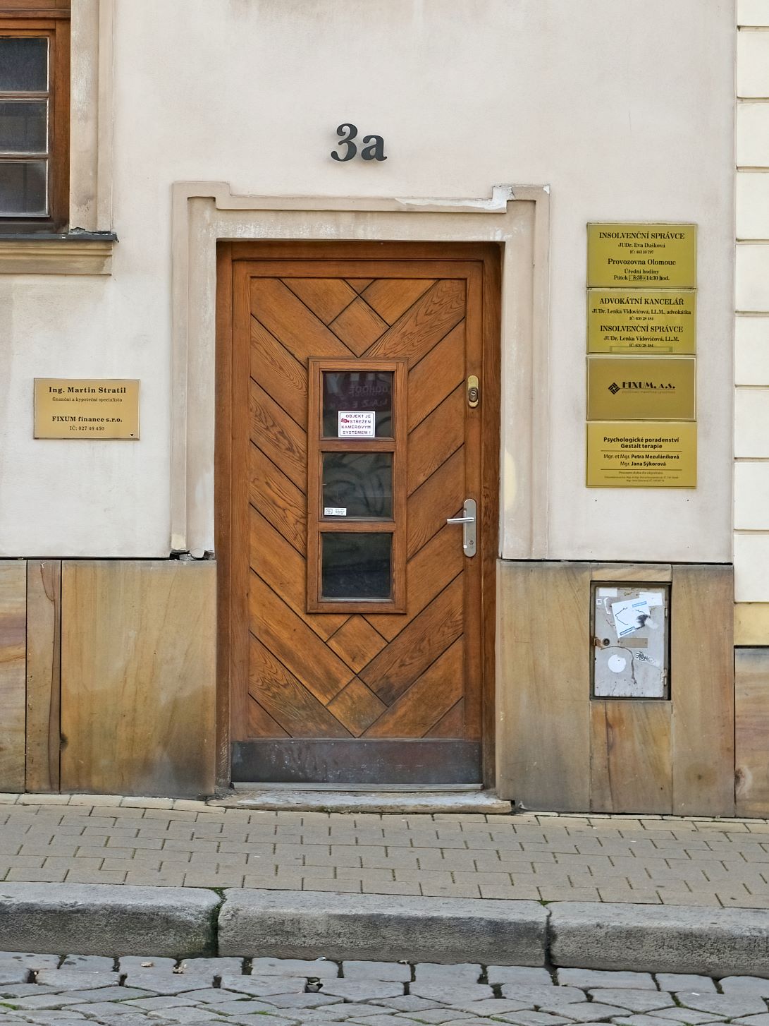 Vchod do budovy, Zámečnická 497/3a